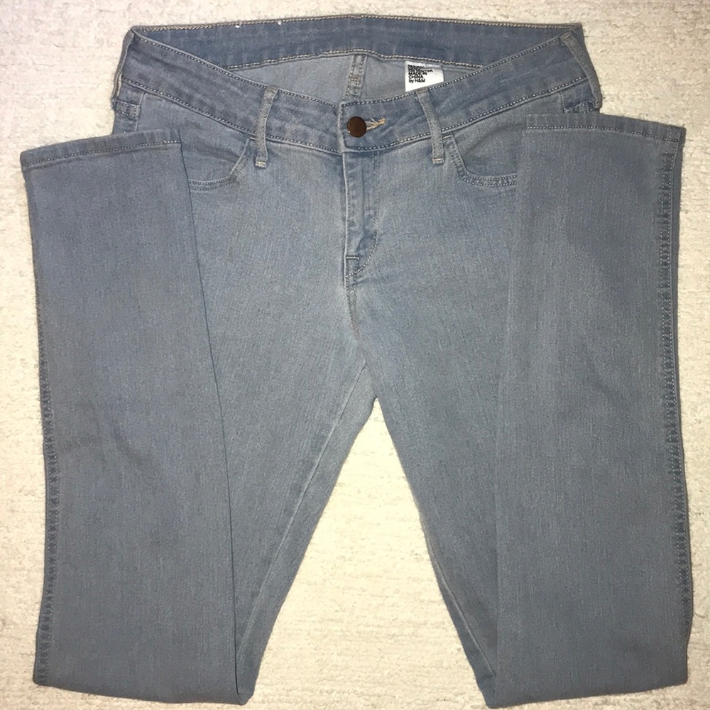 Light wash H&M skinny jeans